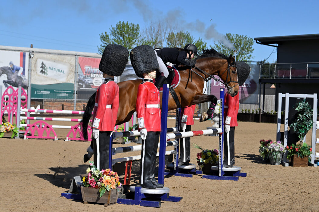 show jumping photo